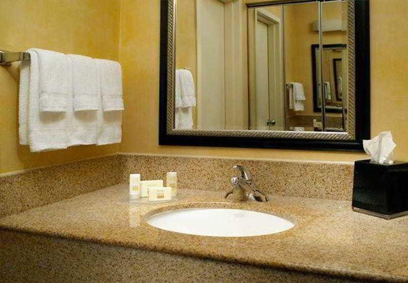 מלון Courtyard By Marriott אוגוסטה חדר תמונה